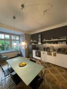 Möbliertes Einzelzimmer mit eigenem Bad am Treptower Park