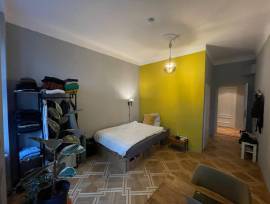 Möbliertes Einzelzimmer mit eigenem Bad am Treptower Park