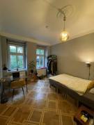 Möbliertes Einzelzimmer mit eigenem Bad am Treptower Park