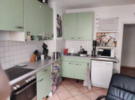 Großes WG-Zimmer in Top Lage im Saarlandstraßenviertel