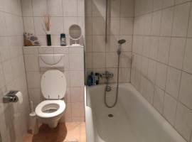 Großes WG-Zimmer in Top Lage im Saarlandstraßenviertel