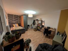 Großes WG-Zimmer in Top Lage im Saarlandstraßenviertel