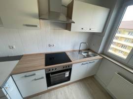 Helle 2-Zimmer-Wohnung mit Balkonen (für WG)
