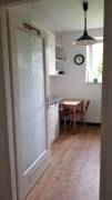 24 qm großes, möbliertes Zimmer mit 6 qm Balkon und Blick auf Green