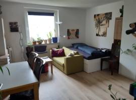 Ruhiges möbliertes 20m² Zimmer in 2 Zimmerwohnung zu vermieten