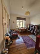 WG-Zimmer in schöner Altbauwohnung frei