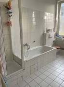 WG-Zimmer in schöner Altbauwohnung frei